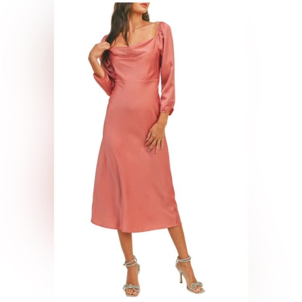 COWL NECK LONG SLEEVE MIDI DRESS IN MAUVE WOODS